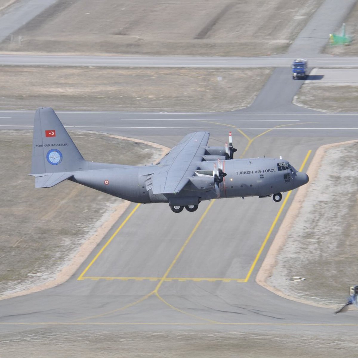 C130 Kargo Uçağı Gürcistan'da Düştü: İçişleri Bakanı Yerlikaya Açıklama Yaptı