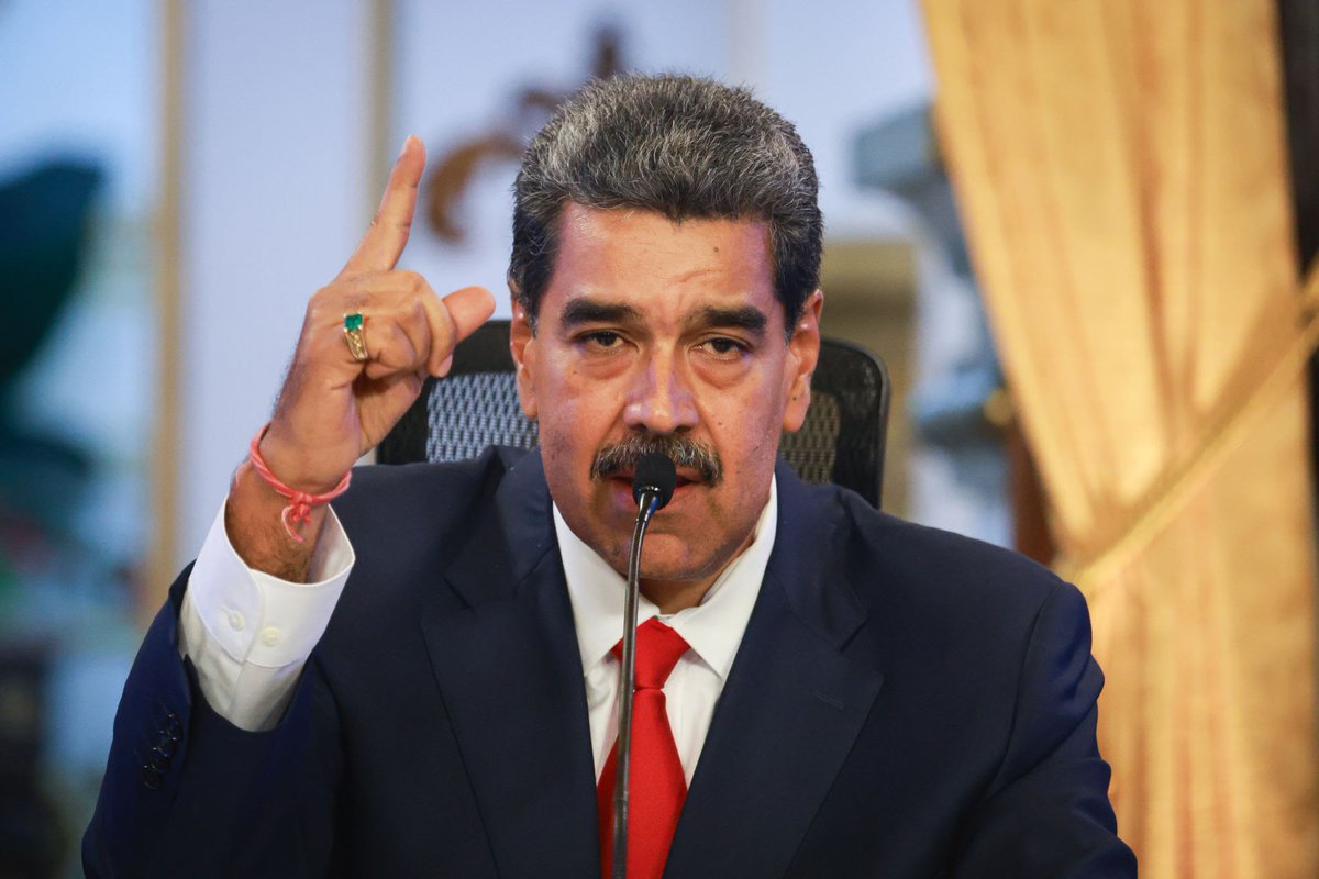 Venezuela Devlet Başkanı Maduro'dan ABD'ye Sert Tepki: 'Yeni Bir Vietnam mı İstiyorsunuz?'
