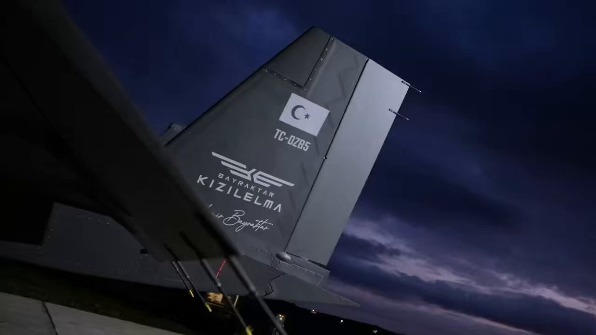 Türkiye'nin Bayraktar KIZILELMA'sına Dünyada Bir İlk: TOYGUN Sistemi Entegre Edildi