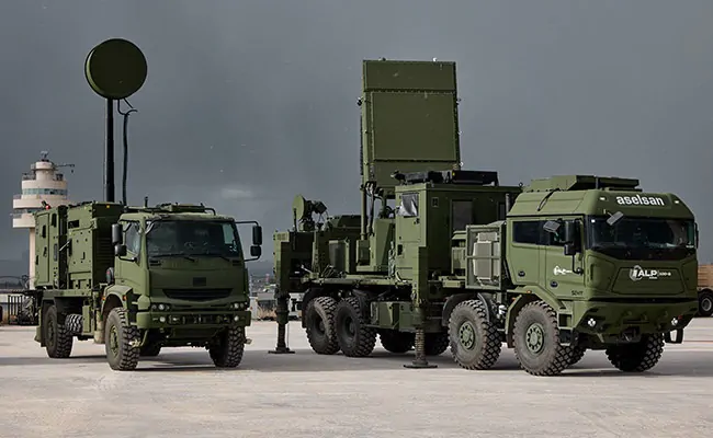 ASELSAN, Hava Kuvvetleri'ne ALP 100 G Radar Sistemleri ve SİPER Bataryası Teslimatını Gerçekleştirdi