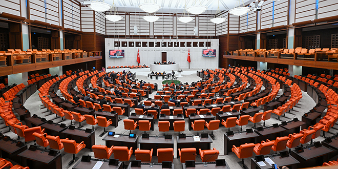 TBMM'de Başkanlık Divanı ve Komisyon Üyeleri Seçildi