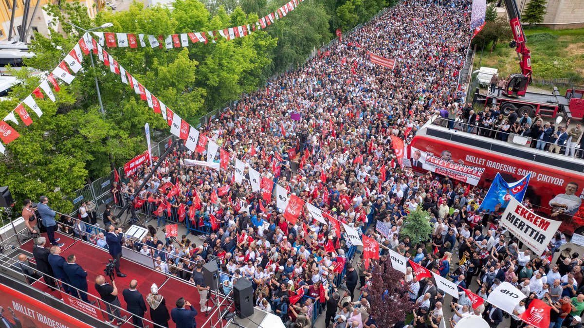 Cumhuriyet Halk Partisi Genel Başkanı Özgür Özel'den Bayburt'a Teşekkür
