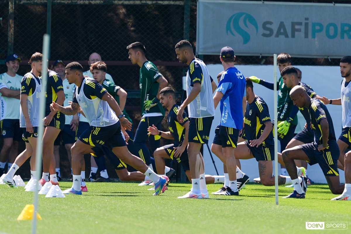 Fenerbahçe 2025-2026 Sezonuna İlk Antrenmanla Başladı