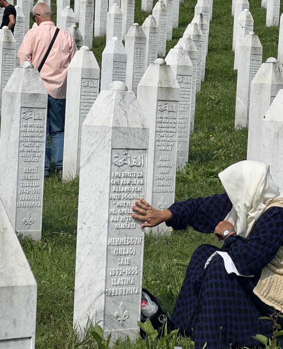 Srebrenitsa Katliamı'nın 30. Yıl Dönümü: Avrupa'nın En Vahşi Katliamı Anıldı