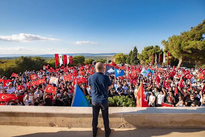 Ümit Özdağ, AKP-MHP-DEM İttifakına Karşı Tek Başına Duracağını Açıkladı