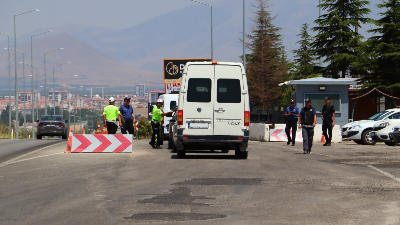 Karaman'da Bir Haftalık Güvenlik Operasyonlarında 8 Tutuklama