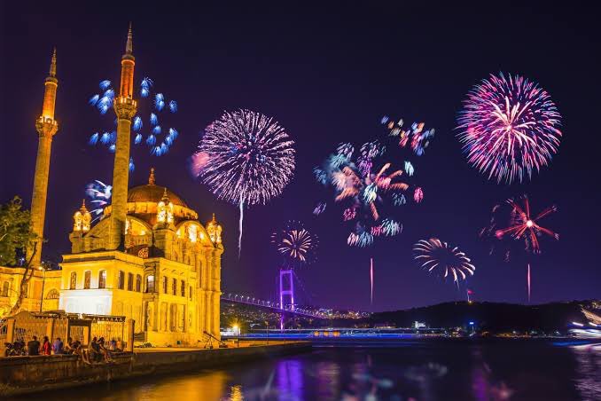 İstanbul'da Orman Yangınları Riskine Karşı Havai Fişek Yasağı