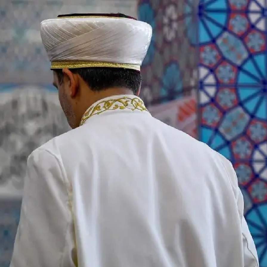 Diyarbakır'da Sahte Diplomayla 12 Yıl Imamlık Yapan Şahsa Hapis Cezası