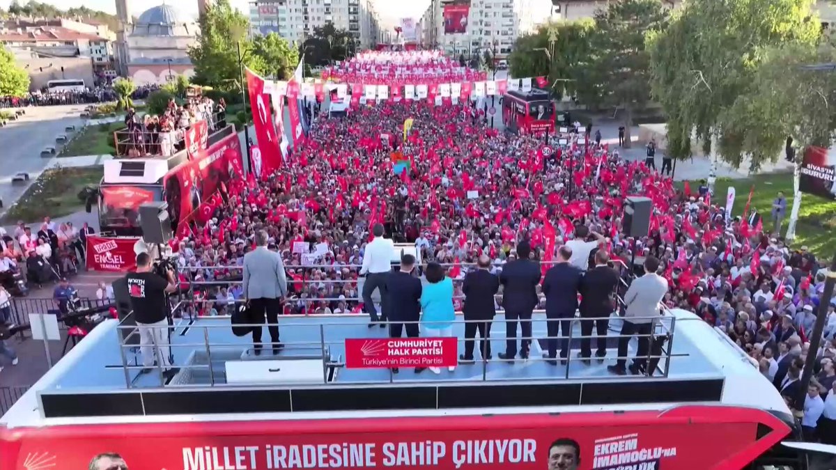 Özgür Özel Sivas'a Seslendi: 'Umut Türkiye İttifakında!'