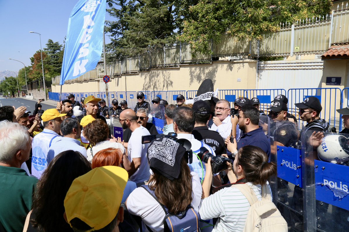 KESK, Gazze'ye Dikkat Çekmek İçin İsrail Büyükelçiliği Önünde Eylem Yaptı!
