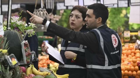 Fahiş Fiyat ve Stokçuluğa Karşı Bakanlık Operasyonu: 2 Milyar Lira Ceza Kesildi