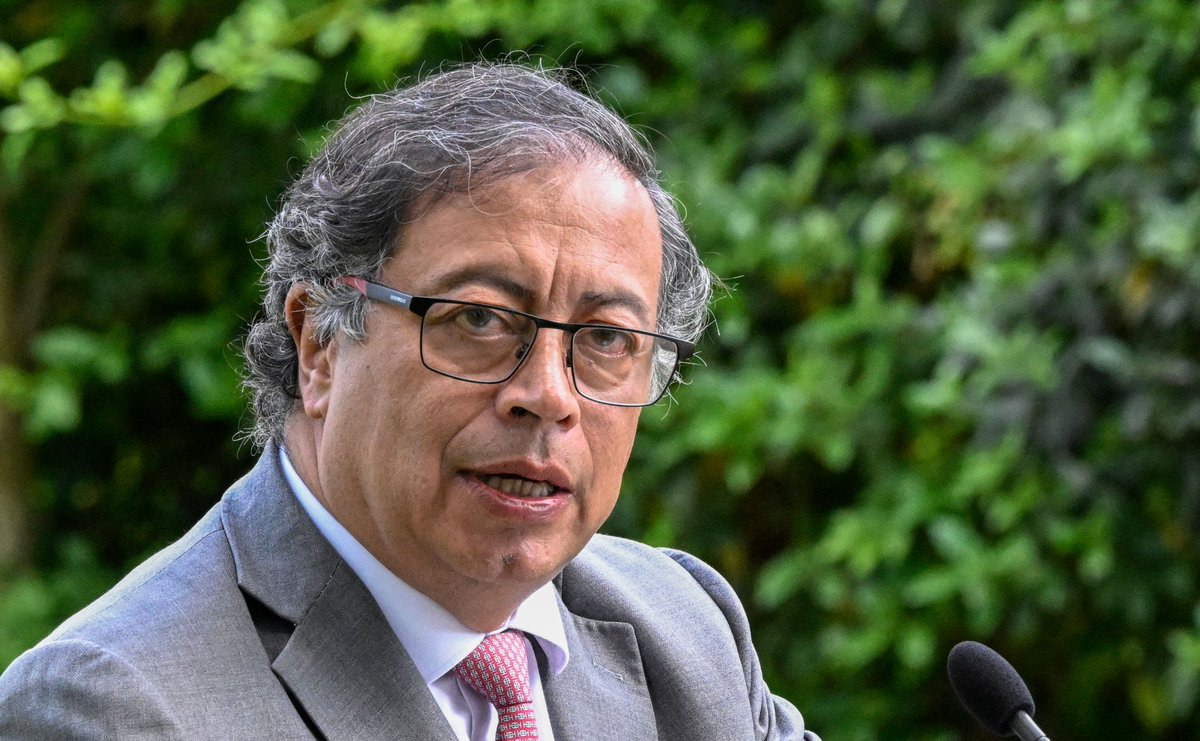 Kolombiya Lideri Petro'dan ABD'ye Venezuela Uyarısı: Bölge Ateşe Sürüklenir