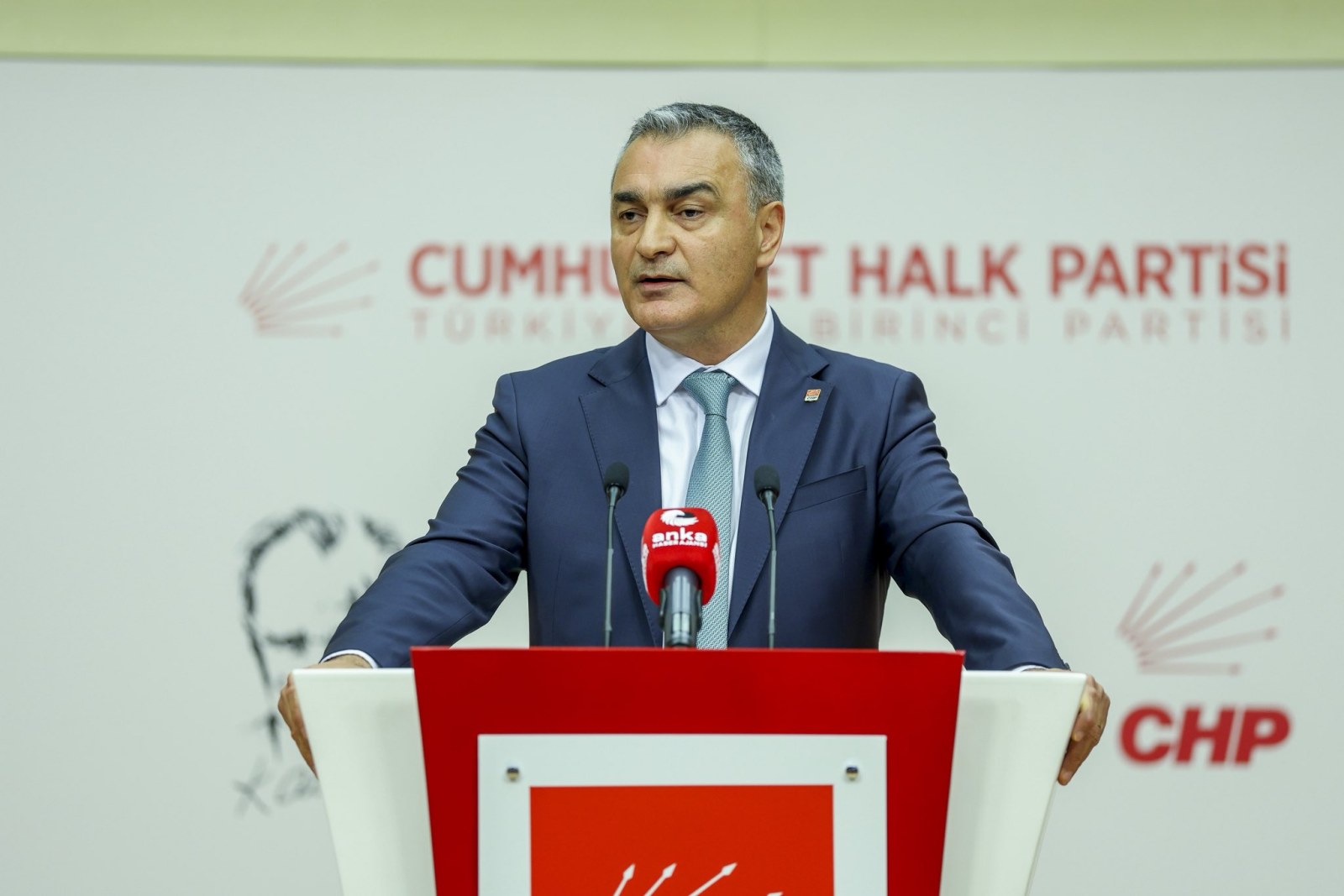 CHP'de 26 İlde Görevden Alma Kararı! Asgari Ücret İçin 45 Bin TL Çağrısı