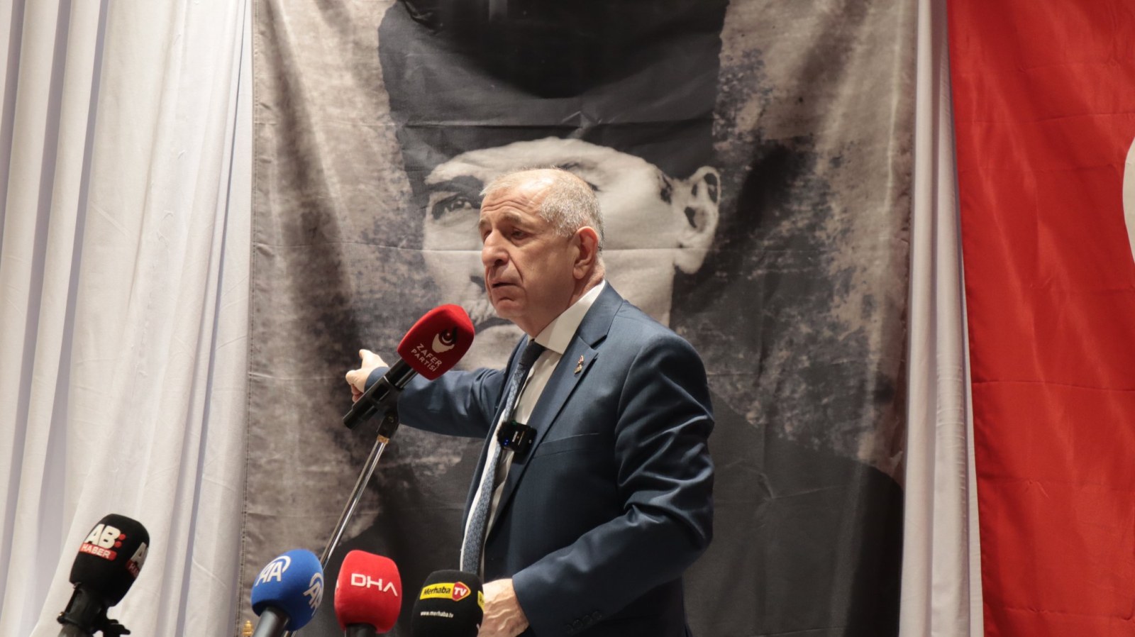 Ümit Özdağ: 'Irak, Suriye ve İran’dan Ders Çıkarıp Türkiye’nin Milli Güvenliğini Güçlendirmeliyiz'