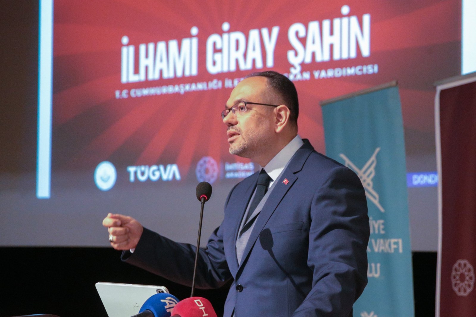 'Tık Tuzağına Dikkat!' Şahin’den Dijital Dünya İçin Kritik Uyarı