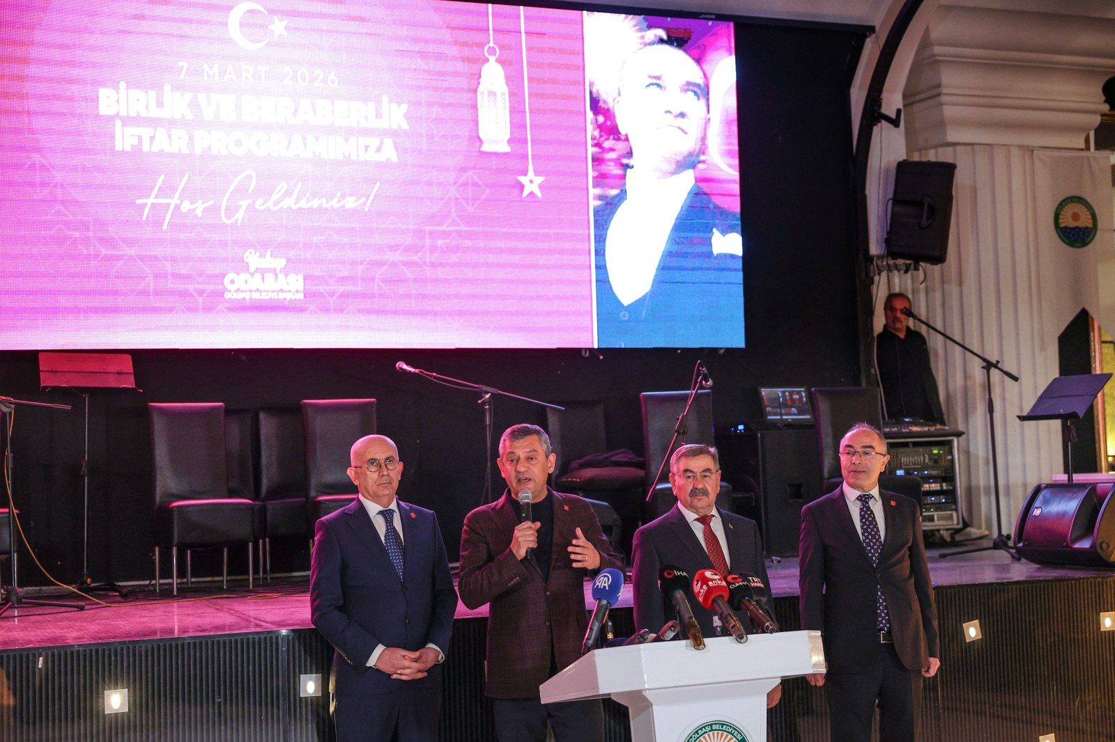 Özgür Özel'den Sert Çıkış: 'Türkiye, İsrail'in Yanında Değil Karşısında Olmalı'