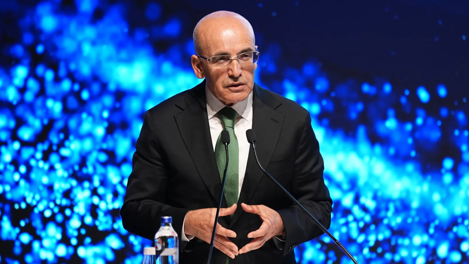 Bakan Şimşek: 'Cari Açığın Sürdürülebilir Seviyelerde Kalması Ekonomimizin Dayanıklılığını Gösteriyor'