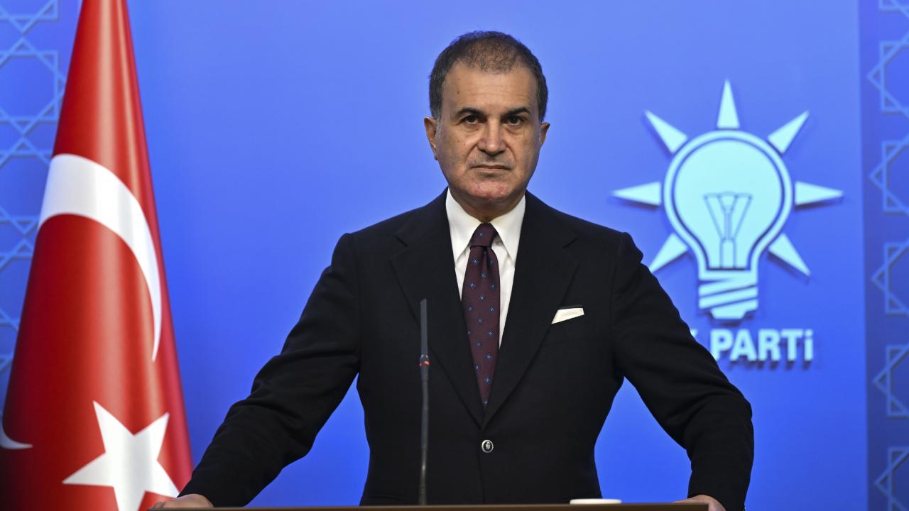 Ömer Çelik’ten Rahmi Koç’a Sert Tepki: 'Nefret Söylemleri, Mizah Kılıfı ile Asla Mazur Gösterilemez.'