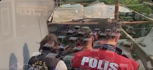 23 İlde Dev Dolandırıcılık Operasyonu! 307 Şüpheli Yakalandı, 5,3 Milyar TL'lik Hesap Hareketi Tespit Edildi