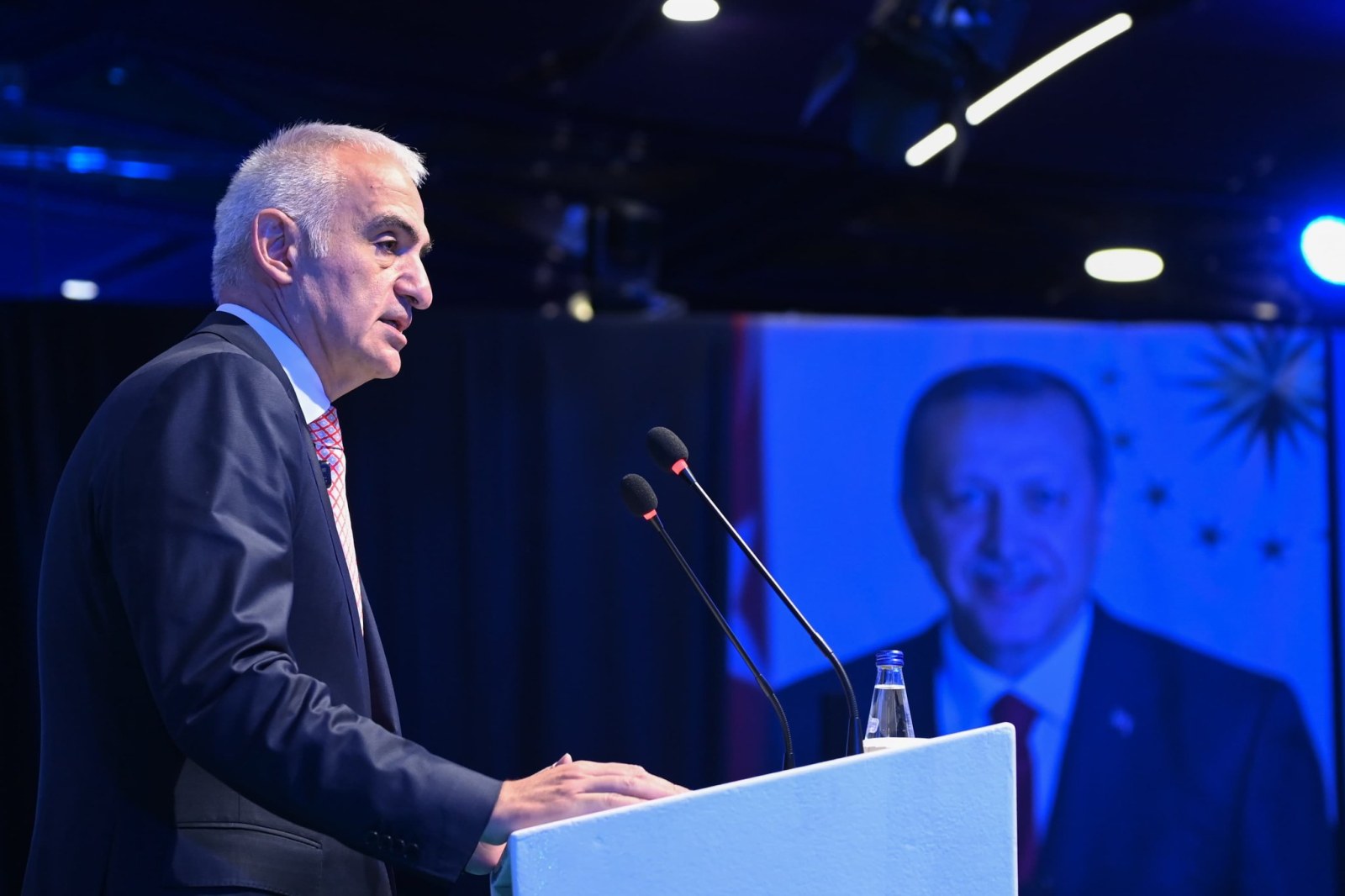 Bakan Ersoy Açıkladı: Turizmde Yüzde 109 Artış