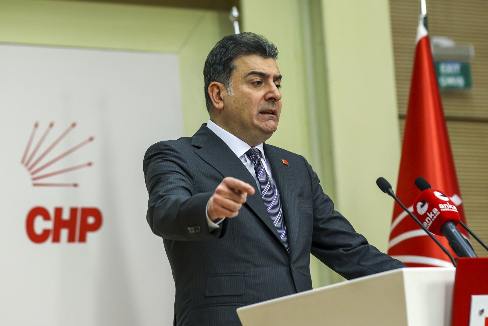 Zeynel Emre: CHP Asla Durmayacak, Asla Boyun Eğmeyecek