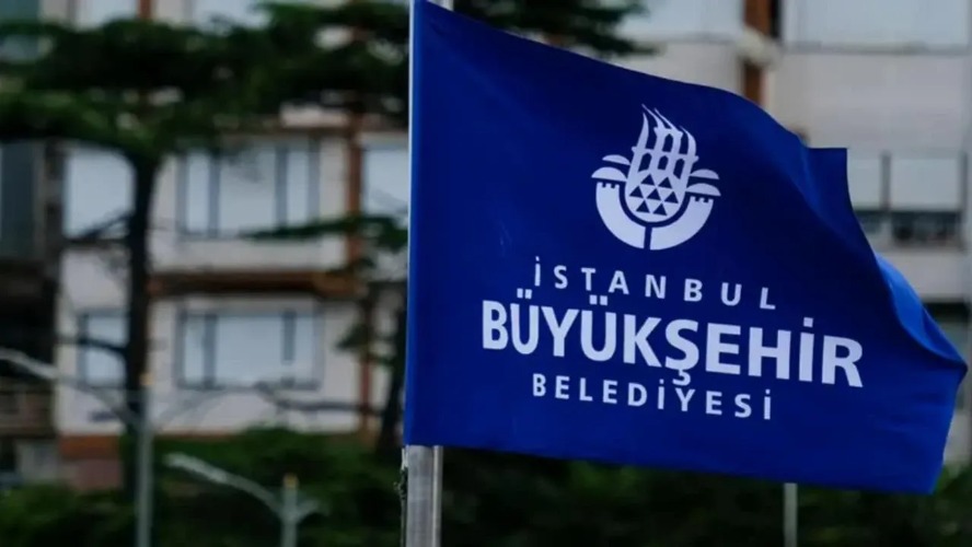 İBB'ye Yönelik Yolsuzluk Soruşturmasında İlk Gözaltılar Adliyede : 24 Kişi Sevk Edildi.