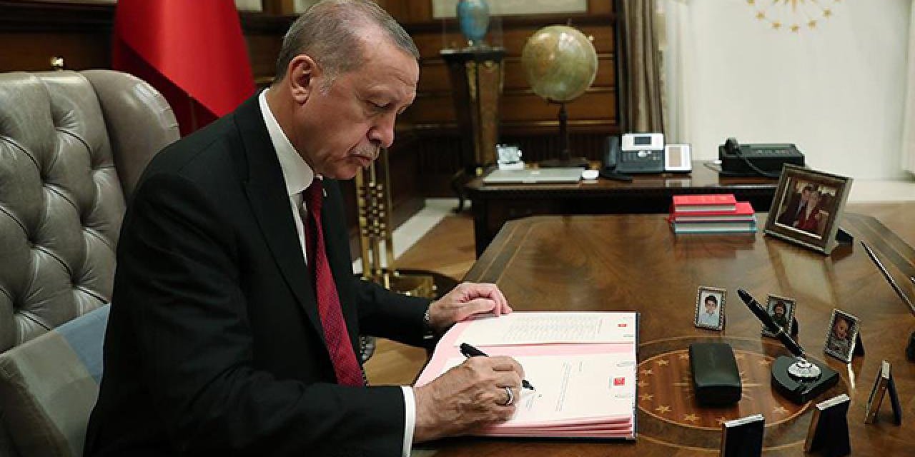 Resmi Gazete'de Bakanlık Atamaları: MEB, Hazine ve Kültür Turizm'de Yeni Yüzler!