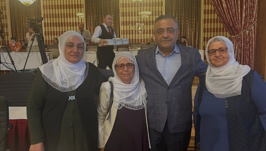CHP'Lİ TANRIKULU: 'ÇOCUKLARIMIZ DEĞİL, SİLAHLARI TOPRAĞA GÖMELİM!'