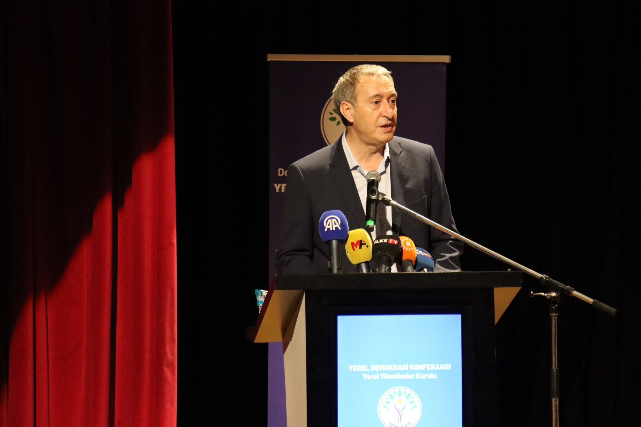 Bakırhan'dan Yerel Demokrasi Vurgusu: 'Ahmet Türk ve İmamoğlu'nu Hiç Ayırt Etmedik.'