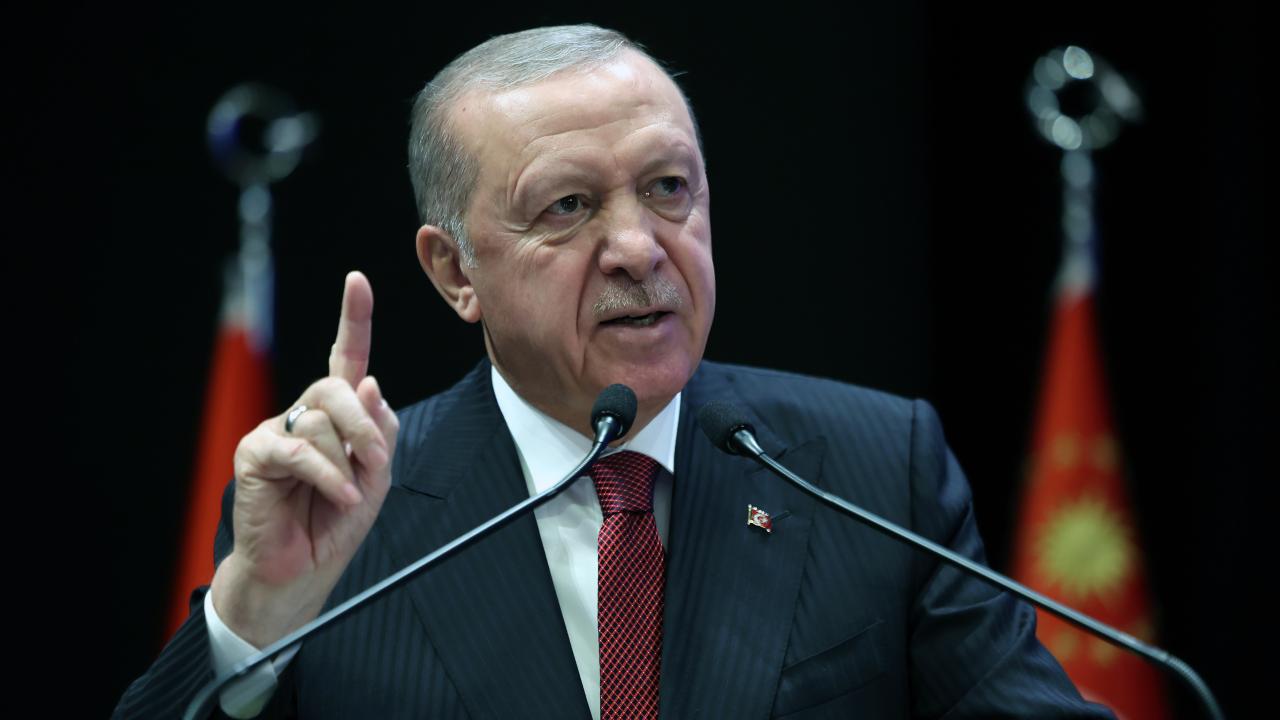 Cumhurbaşkanı Erdoğan'dan Muhalefet Liderine Sert Tepki: 'Zihin Fukara Olunca Akıl Ukala Olur!'