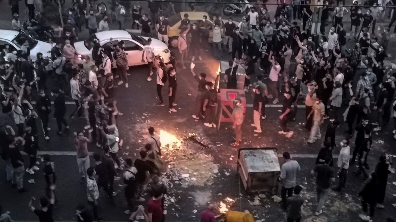 İran'da Protestolar Onuncu Gününde: Gösteriler Devam Ediyor
