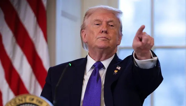 Trump'tan İran'daki Protestoculara: 'Yardım Yolda Protestoya Devam Edin, Kurumları Ele Geçirin'