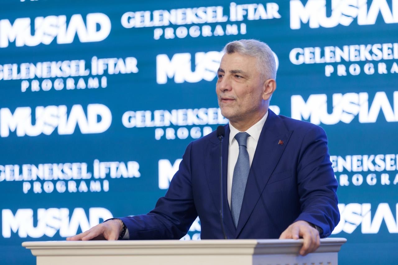 Bakan Bolat'tan Ekonomi ve Diplomasi Atağı: 'Türkiye'nin Yıldızı Parlıyor'