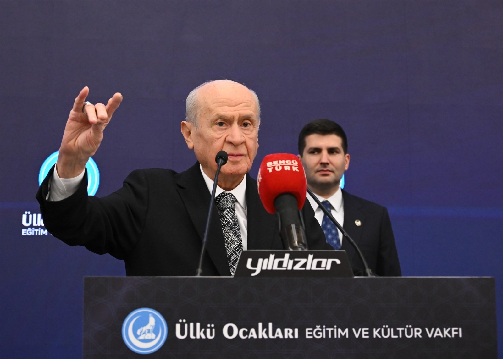 Devlet Bahçeli, Ülkü Ocakları'nın İftar Programında: 'Kalem, Kelam Ve Kitapla İç İçe Yaşayacak; Yeri Gelirse, Vatan Ve Bayrak İçin Kılıcı Da Elinize Alacaksınız'
