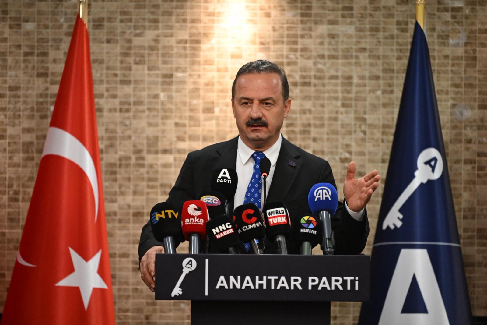 Yavuz Ağıralioğlu: 'Devlet Kişilere Bağlı Değildir, Sistem Güçlü Olmalı'