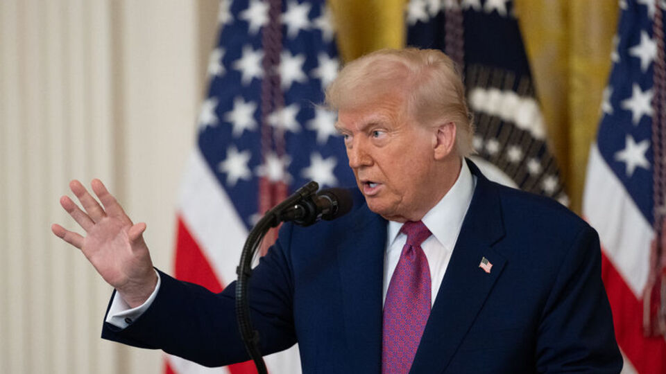 Trump’tan Ortalığı Karıştıran İddia: 'İran Çöküşte, Hürmüz Boğazı’nı Açın Diyorlar'