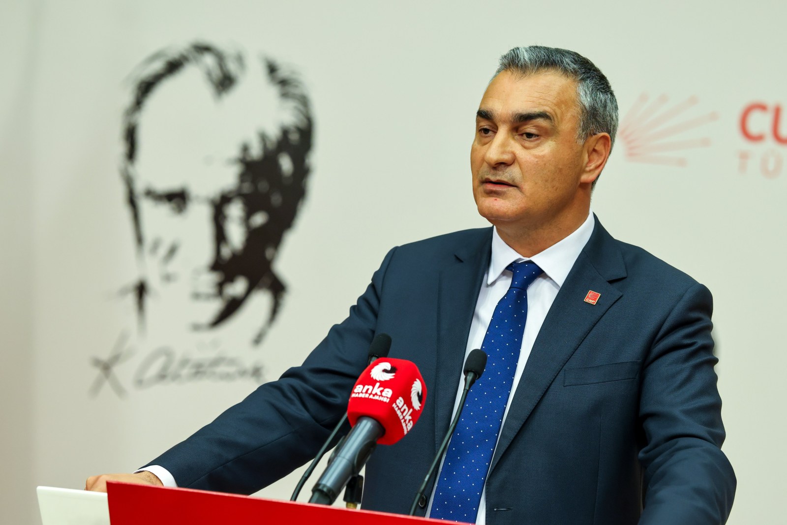CHP'de Deprem: 6 İl Başkanı Disipline Sevk Edildi, 6 İl Yönetimi Görevden Alındı