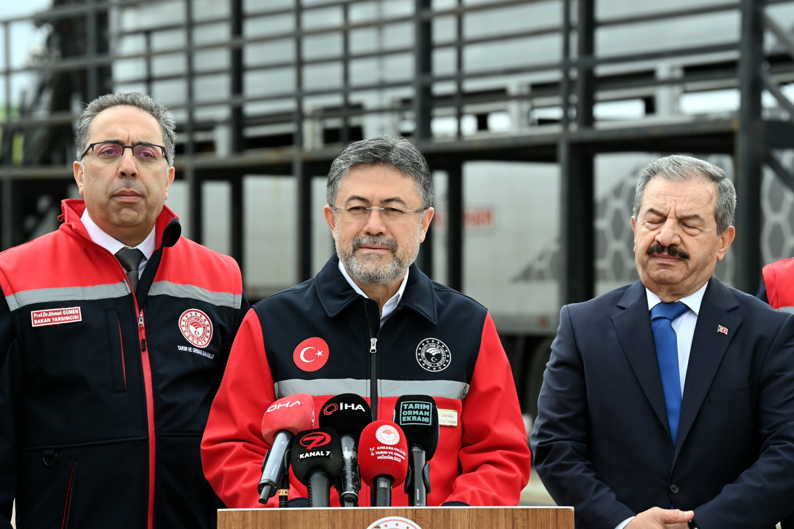 Bakan Yumaklı: 'Kurbanlık Arzında Sorun Yok, Geçen Yıla Göre Yüzde 45 Fazla Büyükbaş Var'