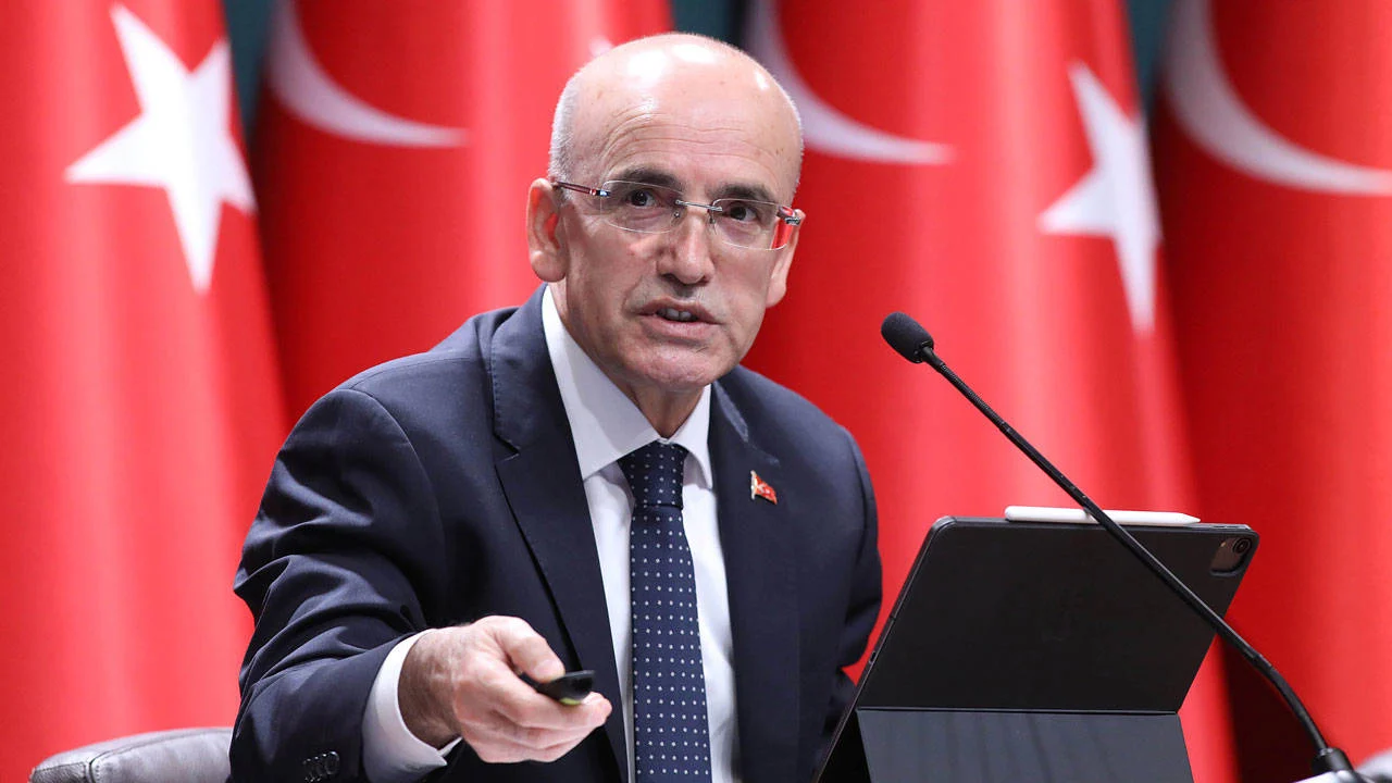 Mehmet Şimşek’ten Cari Açık Mesajı: 'Ekonomimiz Küresel Şoklara Karşı Daha Güçlü'
