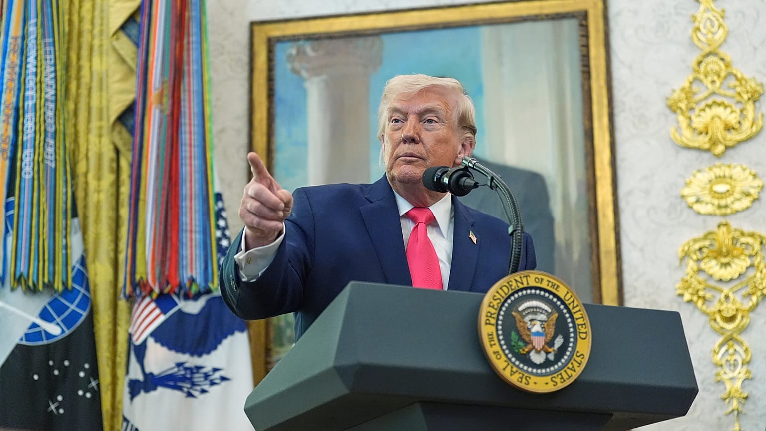 Trump’tan Birleşik Krallık’a Sert Çıkış: 'Artık Kendi Başınıza Savaşmayı Öğrenin'