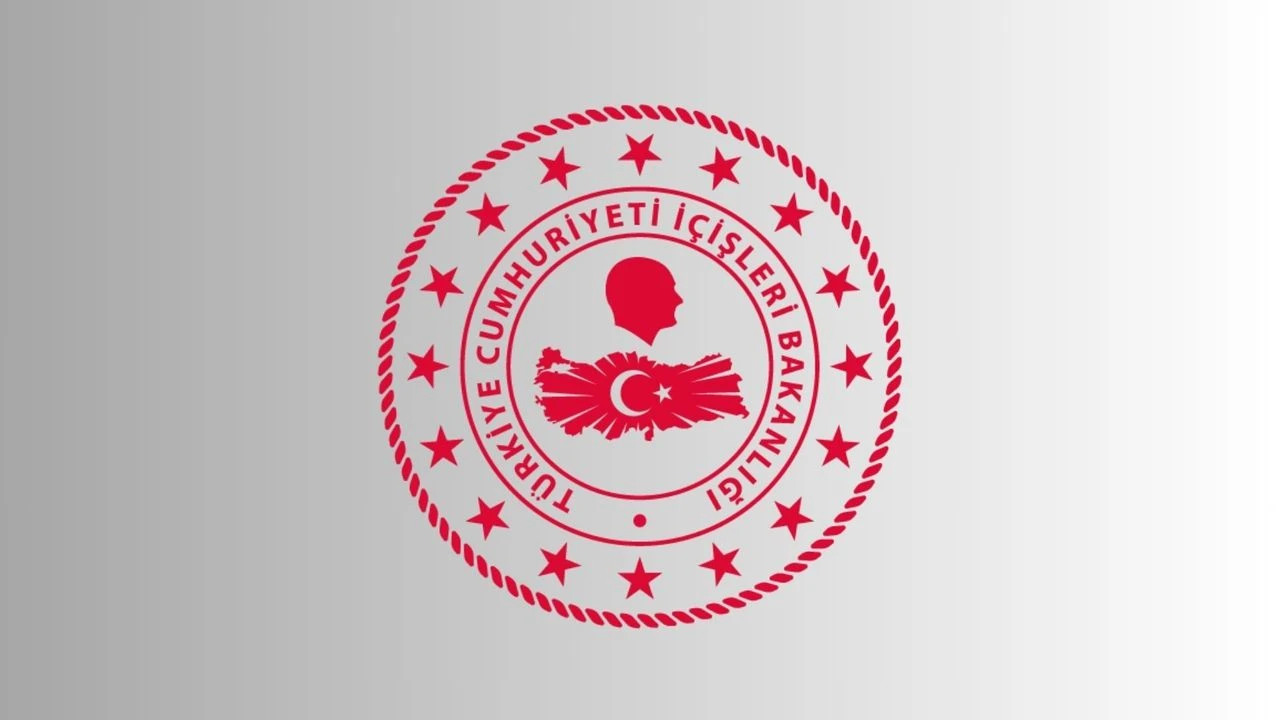 İçişleri Bakanlığı: Kırmızı Bültenle Aranan 29 Suçlu Daha Türkiye’ye İade Edildi