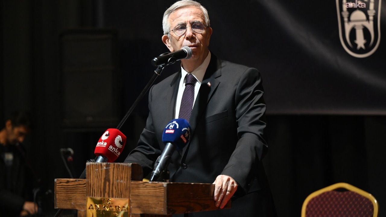 Karaman’daki İstiklal Marşı Tartışmasına Mansur Yavaş’tan Tepki : 'İstiklal Marşımızı Türkçe ve Bağıra Bağıra Söyleyeceğiz'