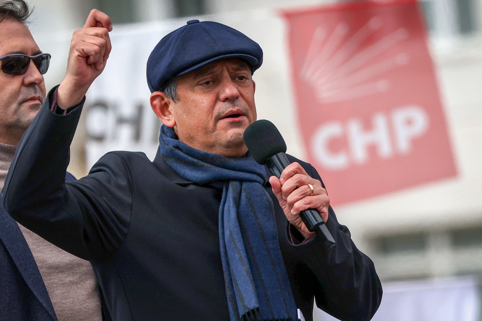 CHP Genel Başkanı Özgür Özel, Karaman'da 'Millet İradesi'ne Vurgu Yaptı: 'Bu Meydan Sandık Hakkına Sahip Çıkmaya Geldi'