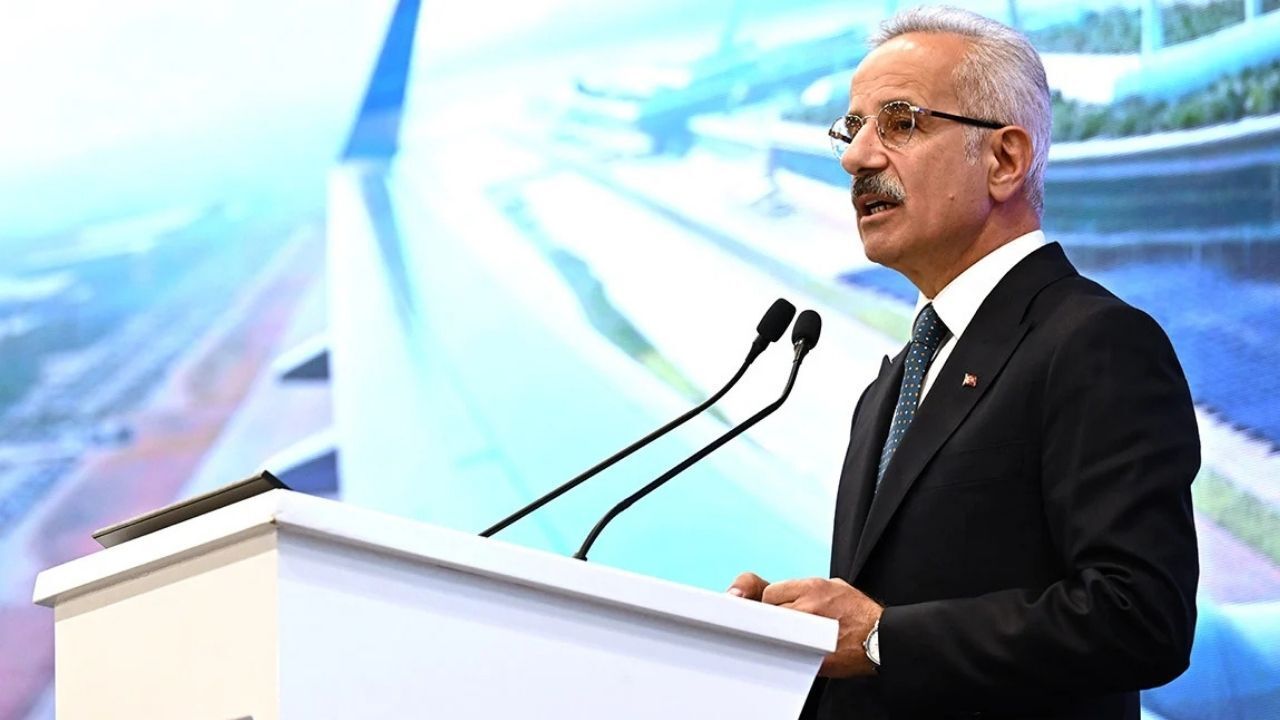 Uraloğlu’ndan Özgür Özel’e Köprü ve Otoyol Yanıtı: 'Hayalleriniz Dahi Ulaşamaz'