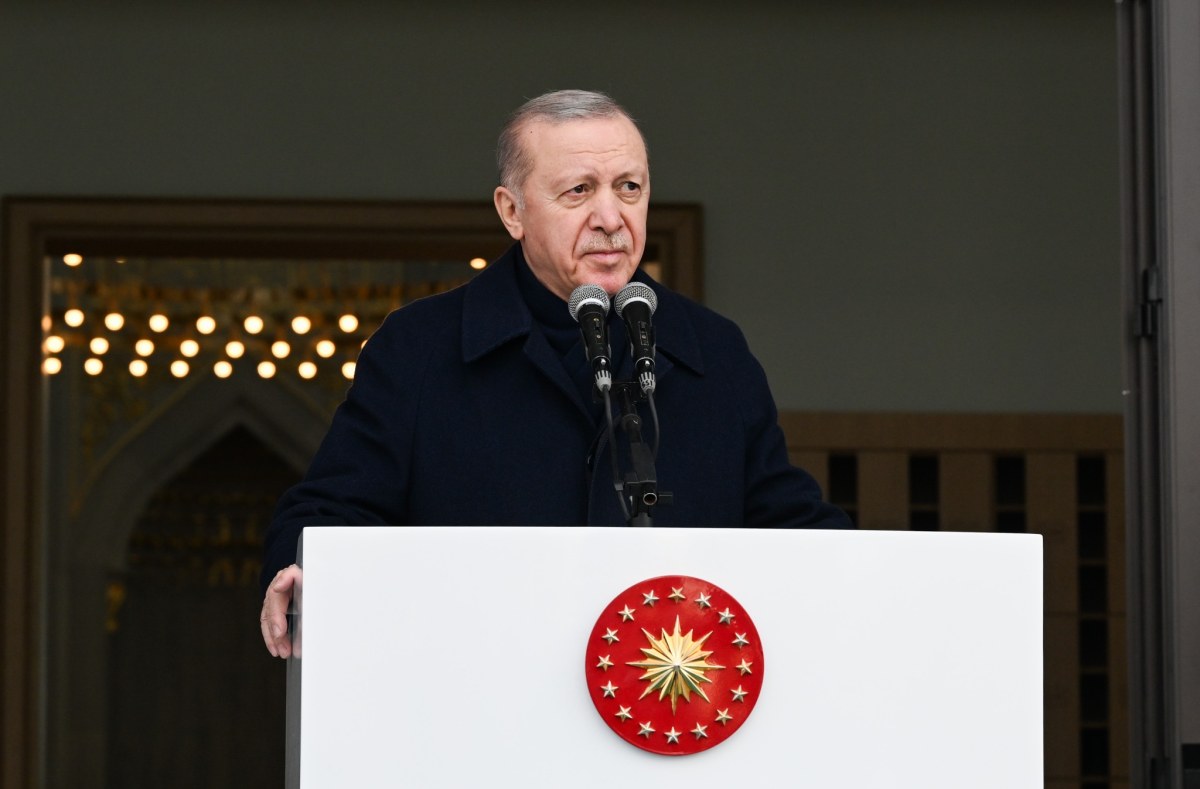 Erdoğan: “Birileri bizi ruh köklerimizden koparmak istese de değerlerimize sahip çıkmaya devam edeceğiz”