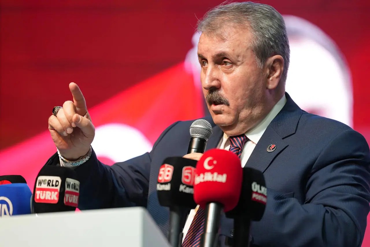 Destici’den Net Çağrı: 'Türk Soylu Herkese Vatandaşlık Verilmeli'