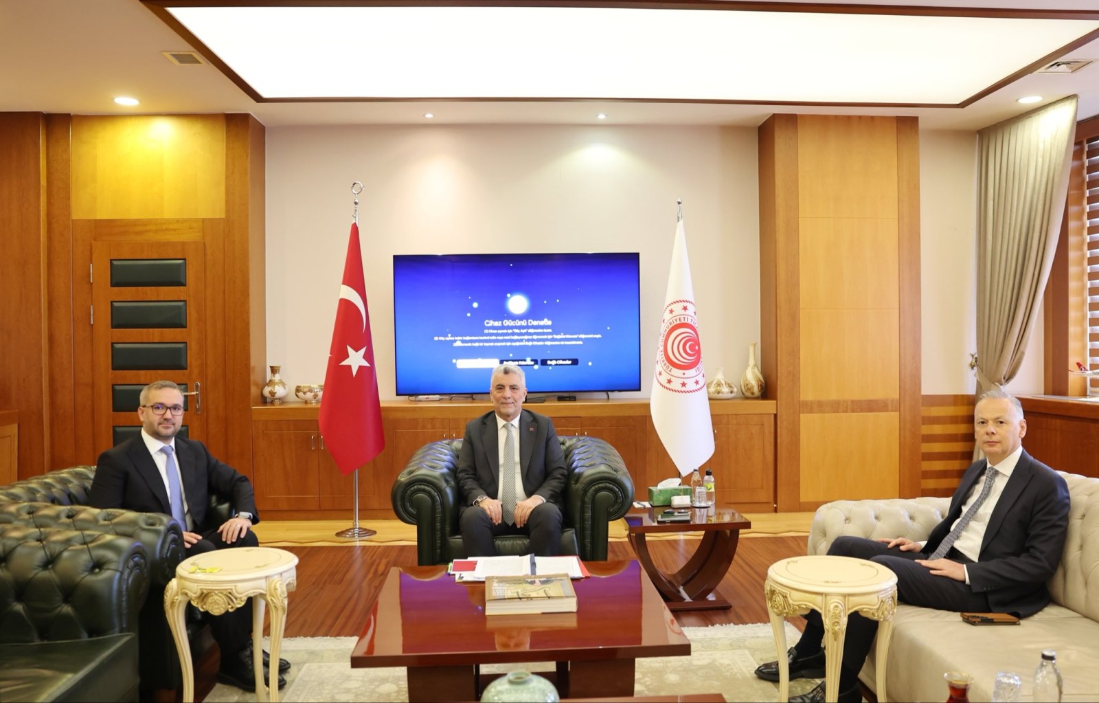 Ticaret Bakanı Bolat: 'Ekonomik İstikrarı Güçlendirecek Adımları Kararlılıkla Atıyoruz'