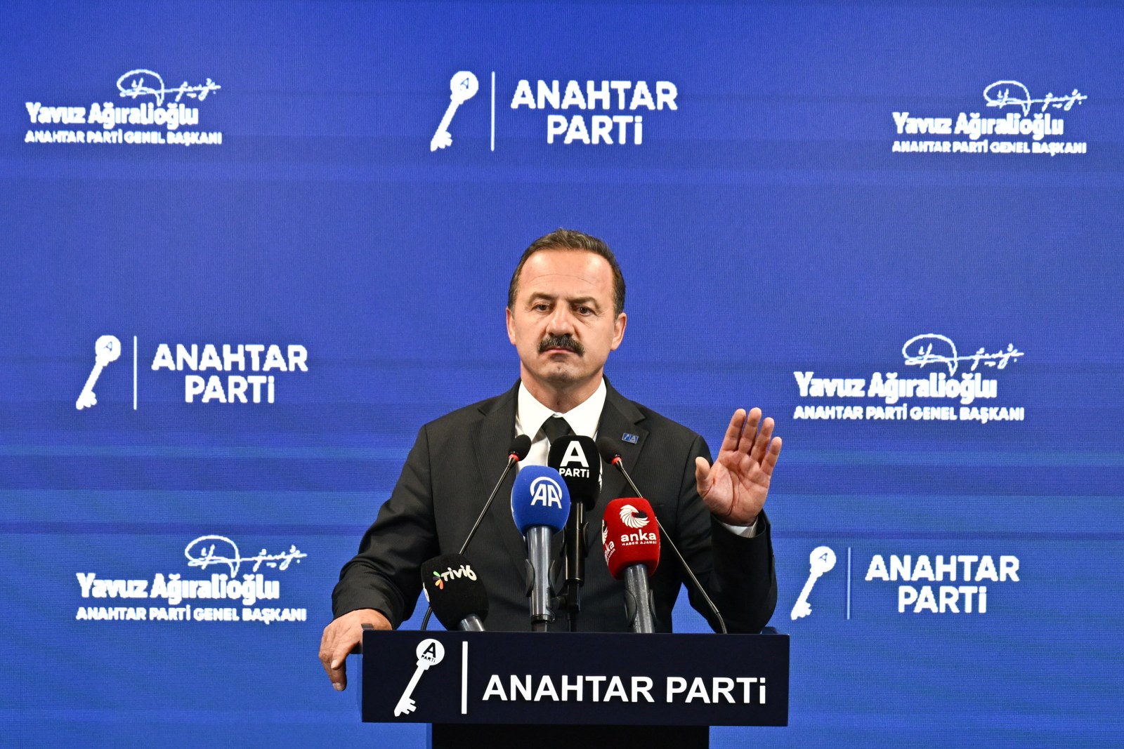 Yavuz Ağıralioğlu: 'Artık Türkiye’de Anahtar Parti Var, Milletin Önünde Gerçek Bir Seçenek Var'