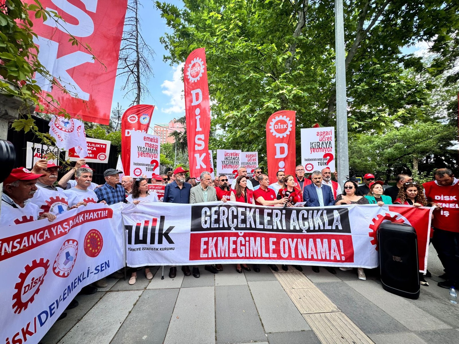 DİSK Başkanı Çerkezoğlu: 'Ücretler Derhal Revize Edilmeli, Alım Gücü Her Ay Eriyor'