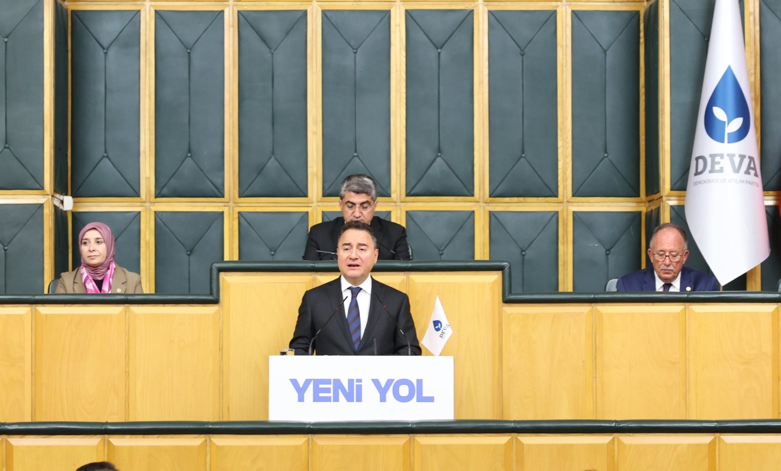 Babacan’dan Sert Çıkış: 'Yargı Siyaseti Dizayn Etmenin Aracı Haline Getirilemez'